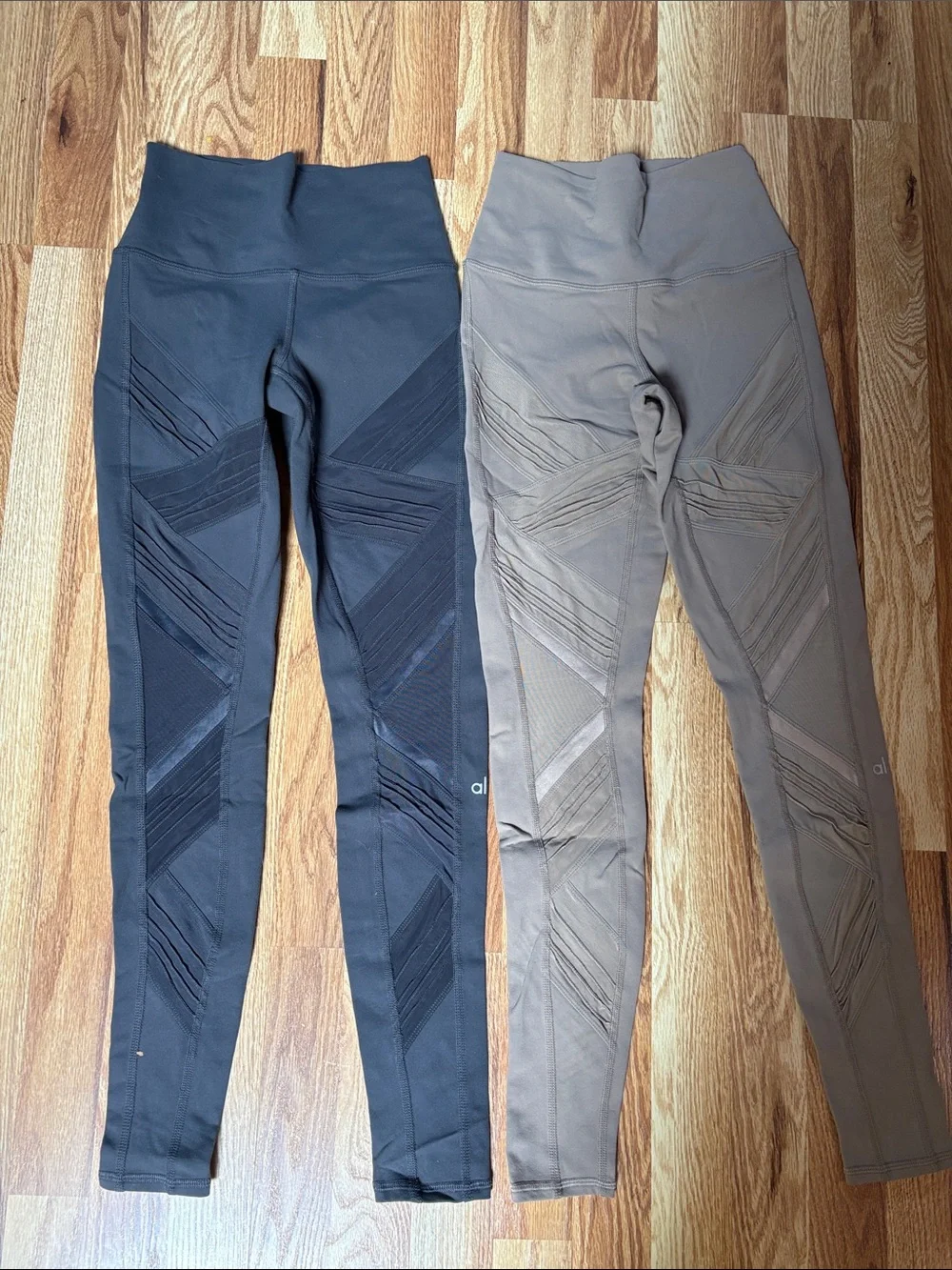 ALO Yoga High-Waist Sculpted Leggings - Black & Taupe OG like new XS
